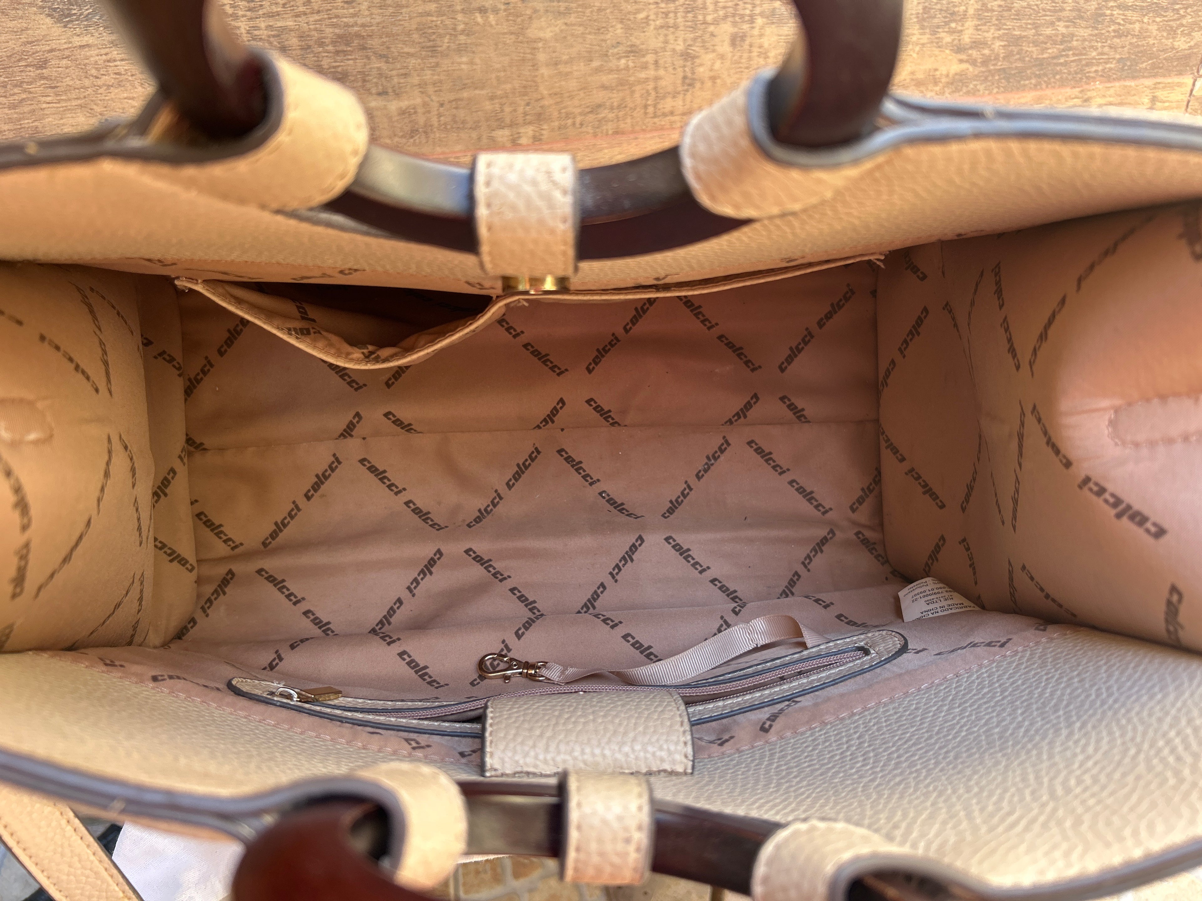 Bolsa em couro da Colcci