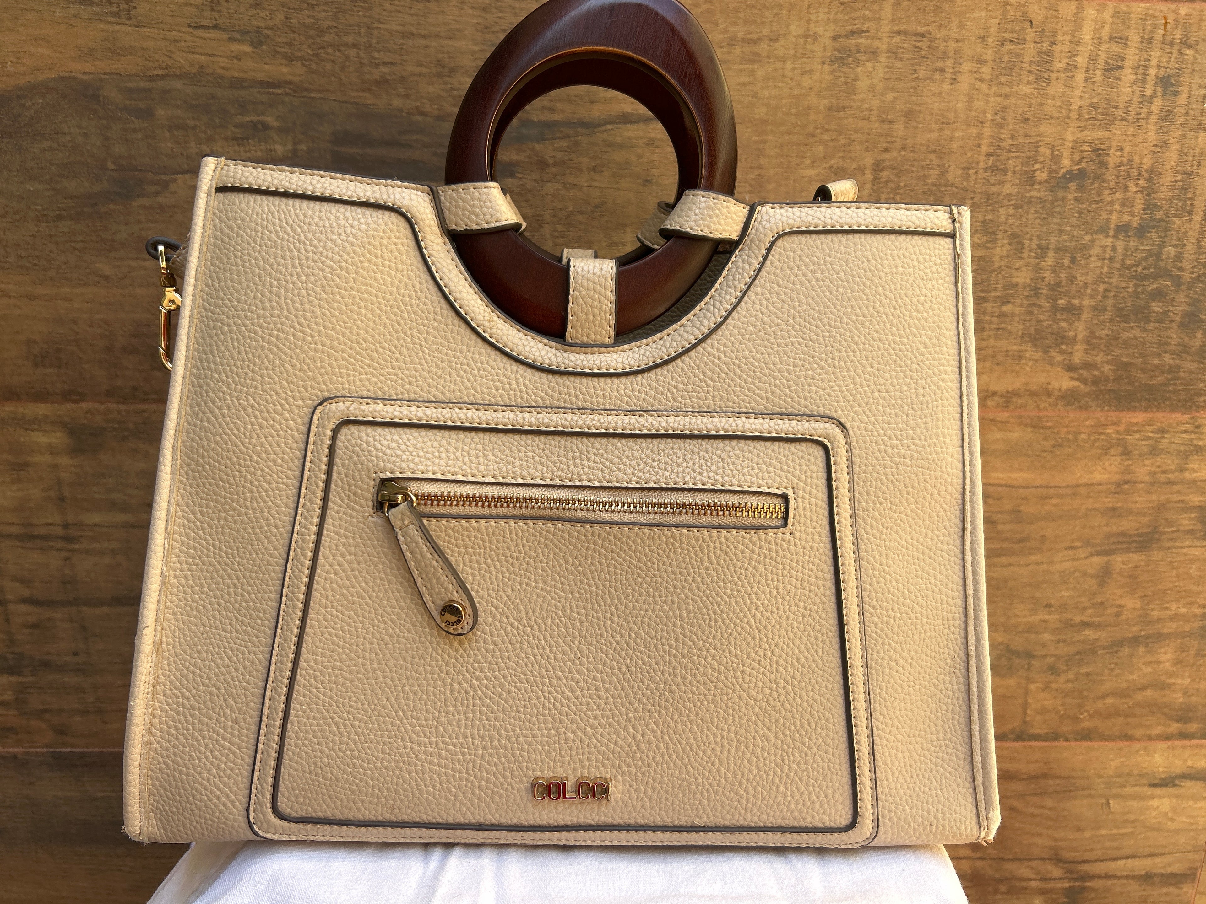 Bolsa em couro da Colcci