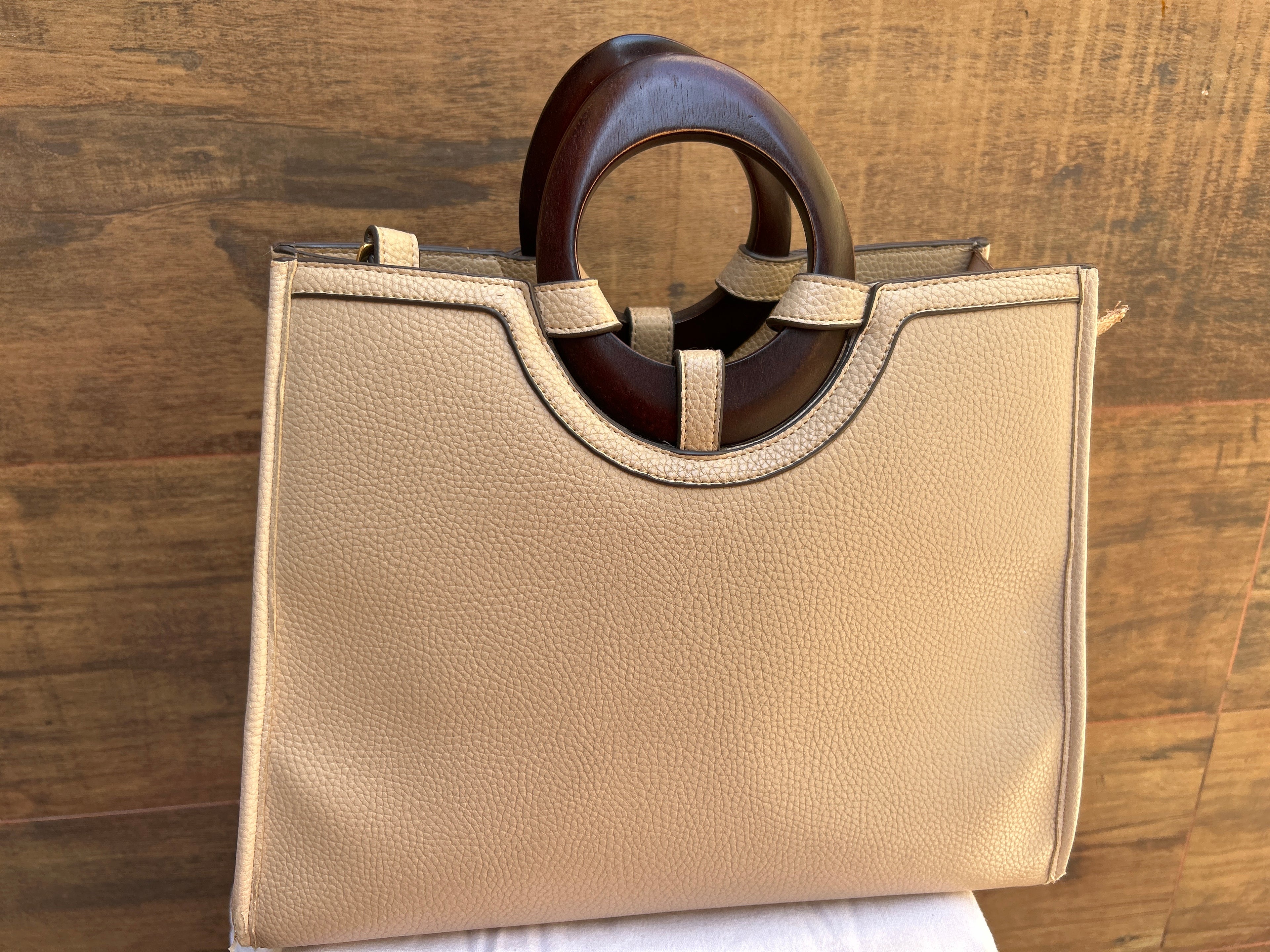 Bolsa em couro da Colcci