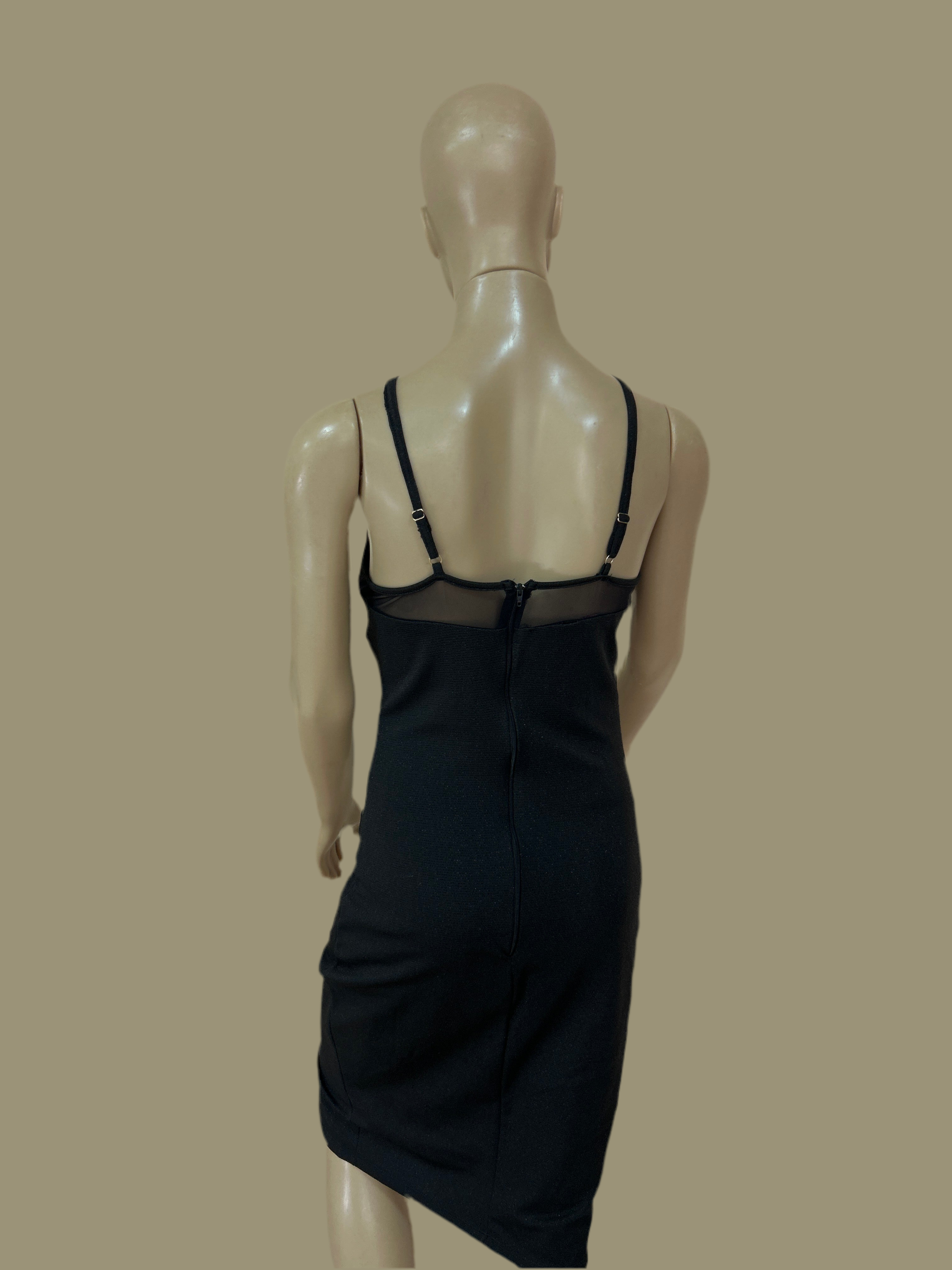 Vestido Mídi preto com leve brilho Tam M