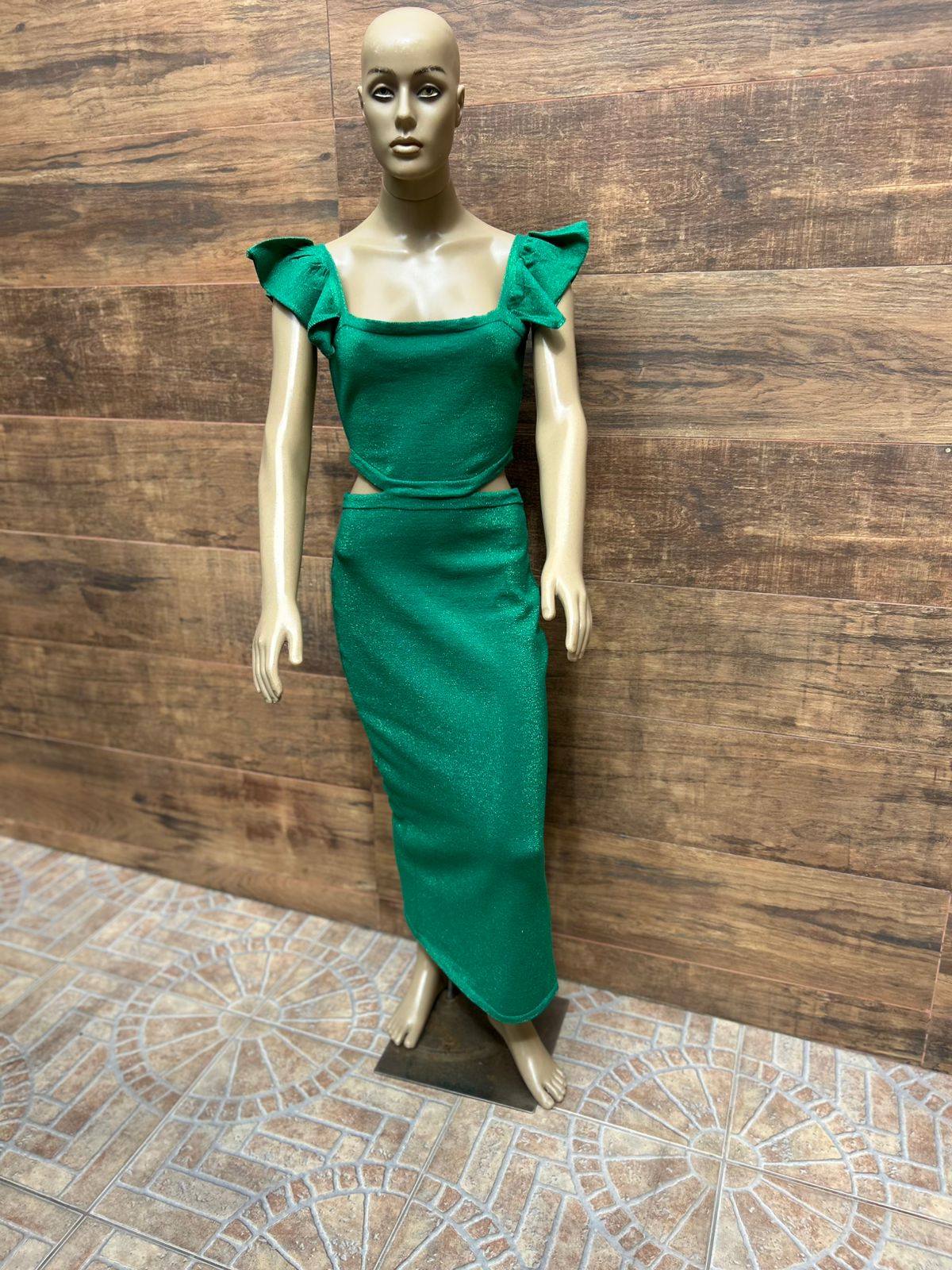 Vestido Verde Elegância – Estrutura e Feminilidade TAM M