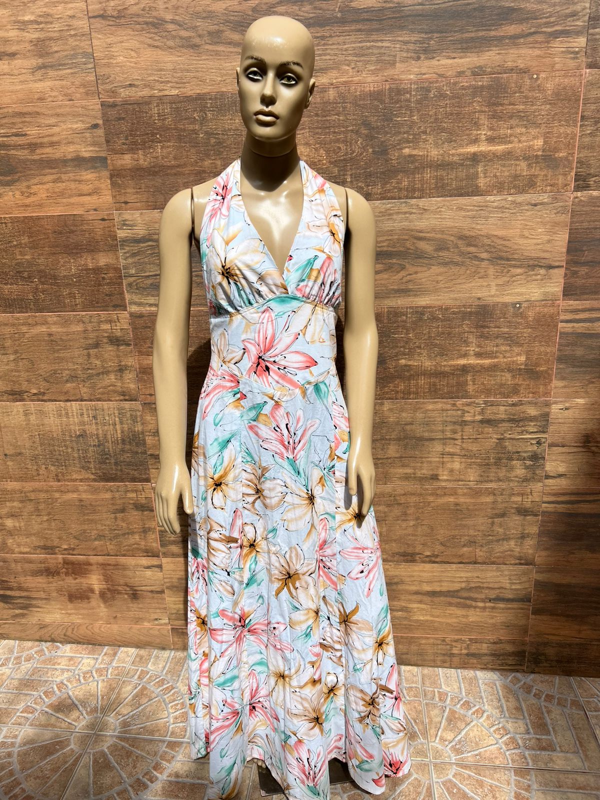 Descritivo do vestido floral - TAM P,M