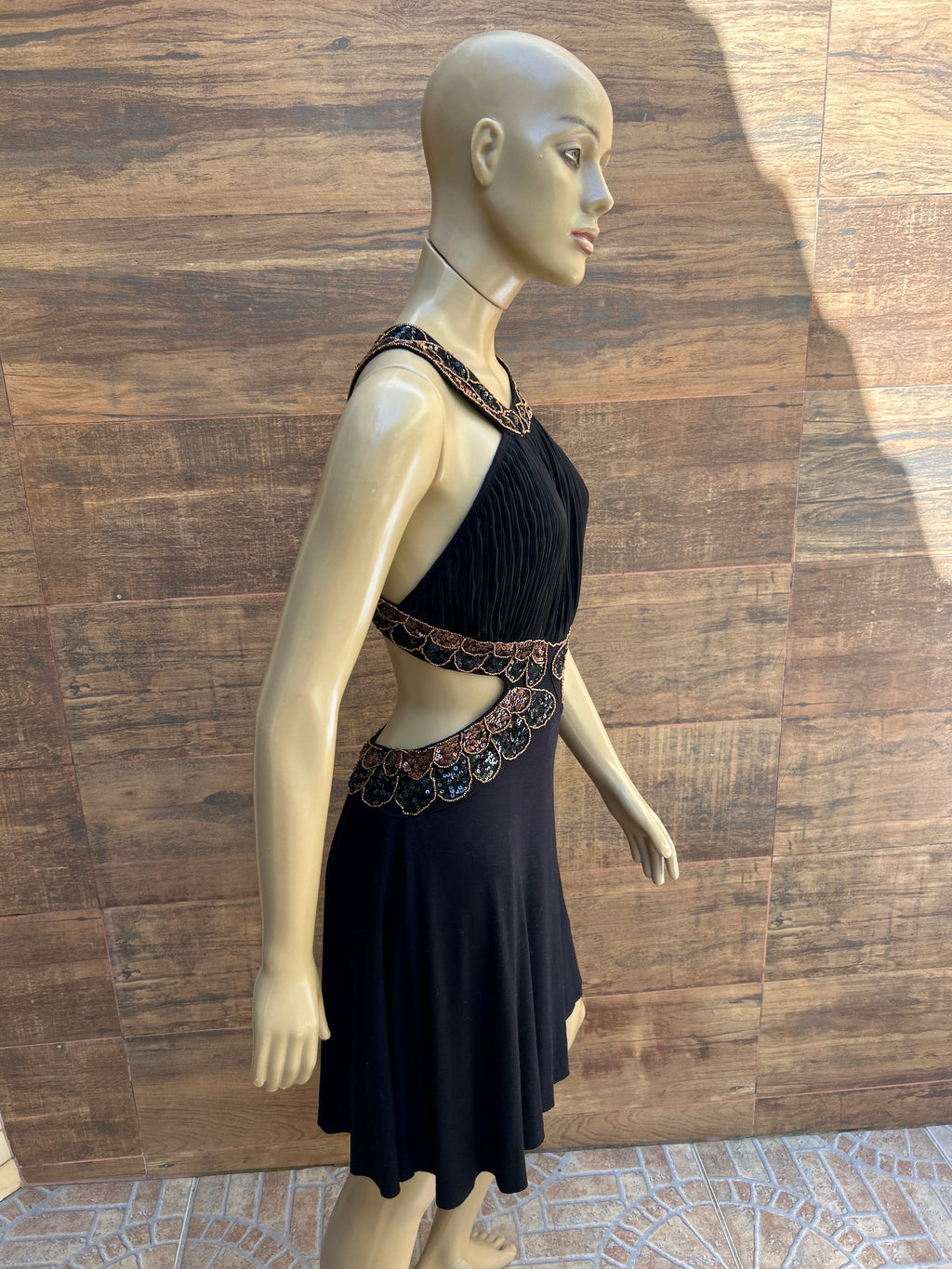 Vestido bordado a mão