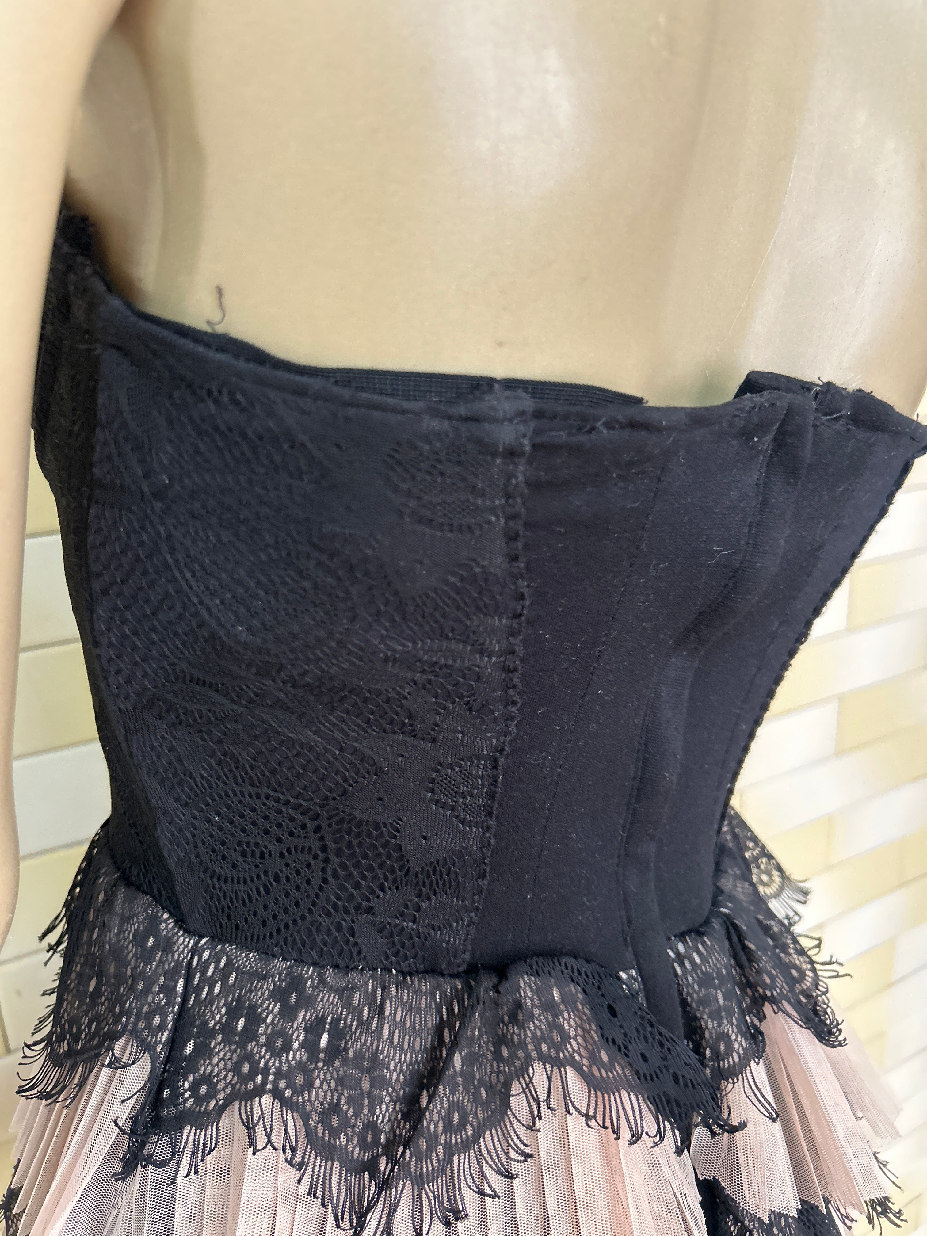 Vestido balada em Renda tomara que caia Tam p
