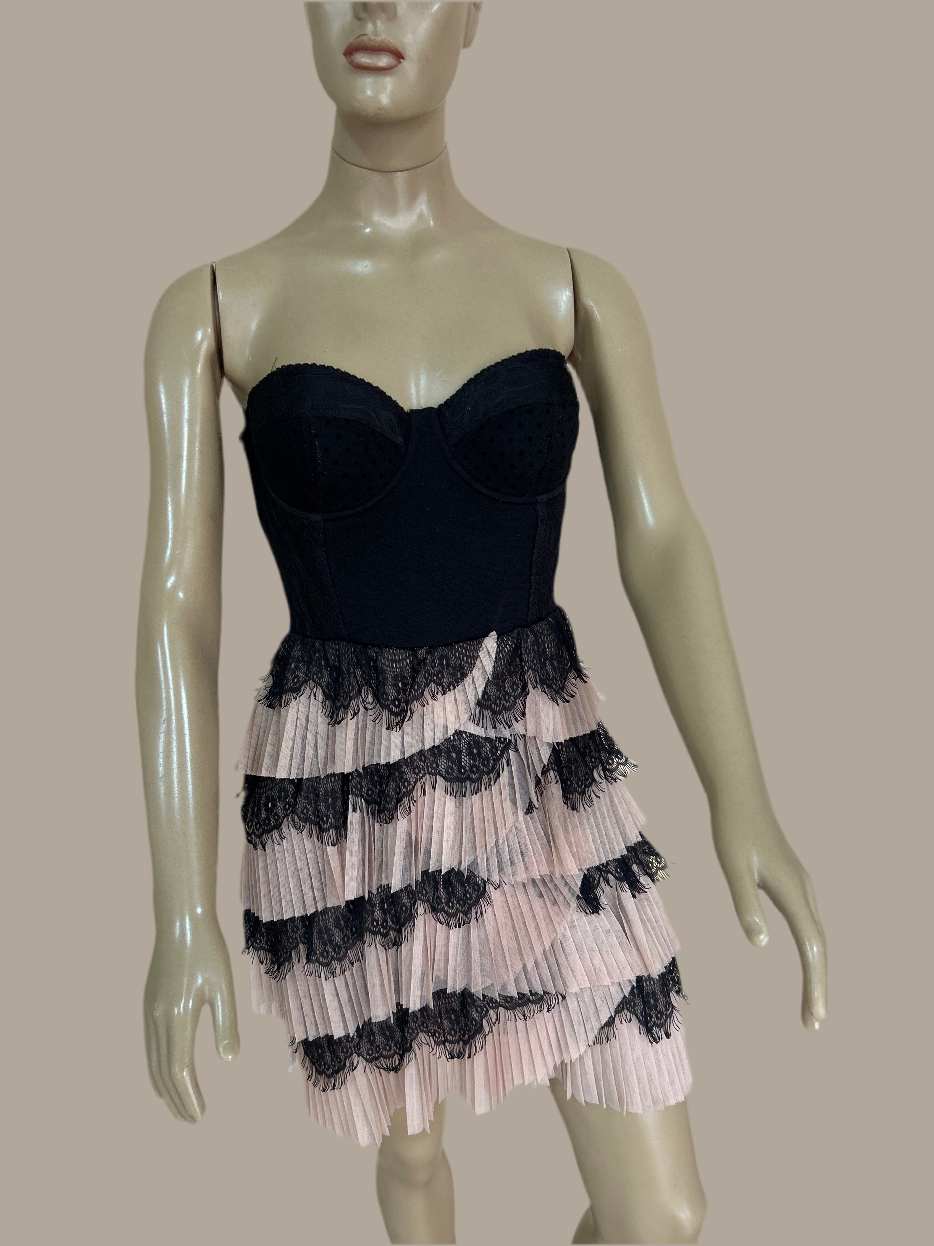 Vestido balada em Renda tomara que caia Tam p