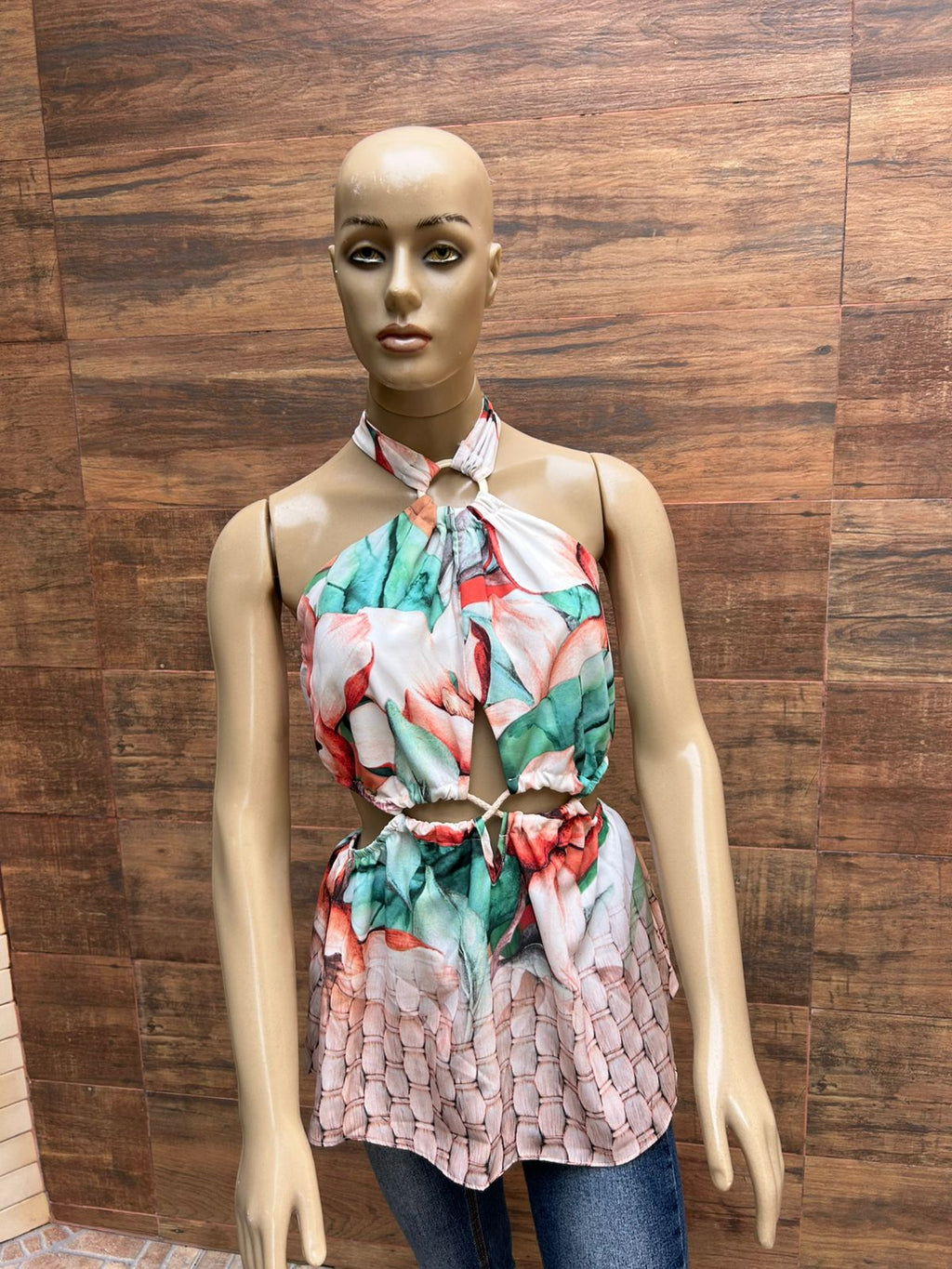 Blusa Halter – Tropical com Atitude - TAM M